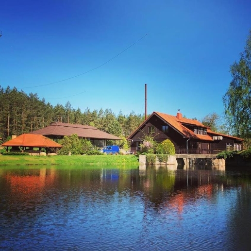 Sodyba „Lukošių dvaras“ prie ežero